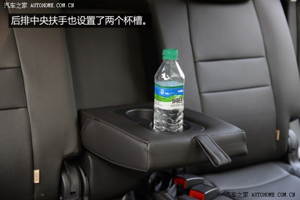 江铃汽车 驭胜 2013款 S350 2.4T 两驱自动柴油超豪华版7座